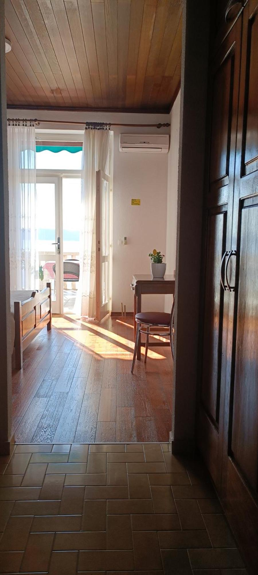 Apartments Julija Brela Ruang foto